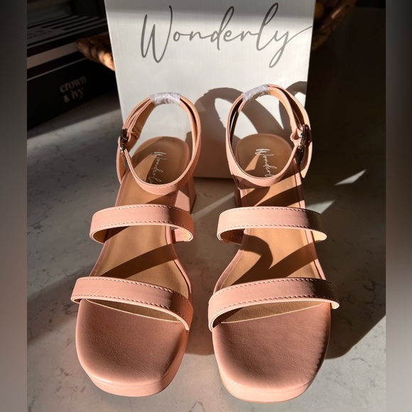 Wonderly Women’s Block Heel Sandals NWB - Picture 1 of 6